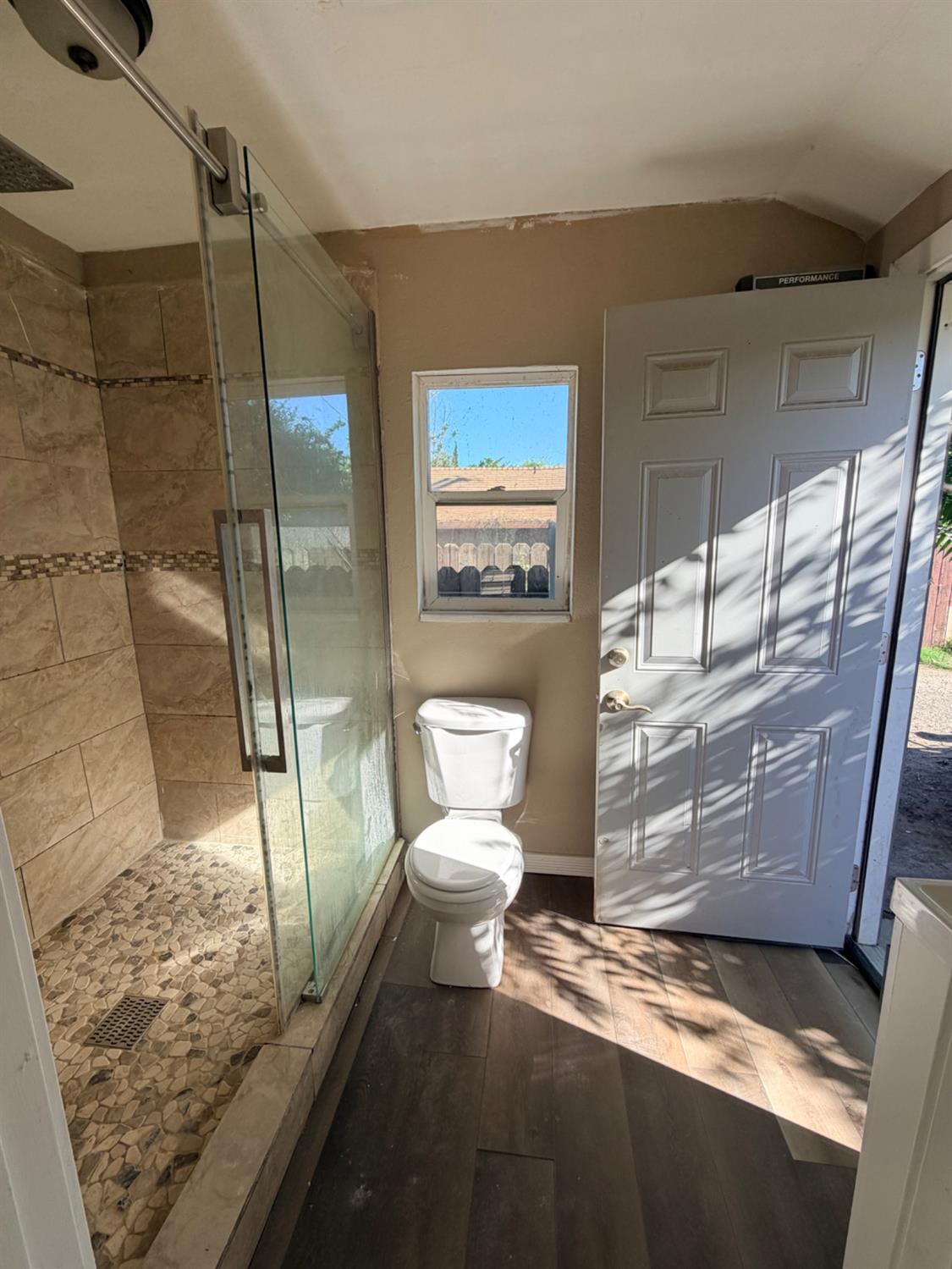 322 Pine St, Modesto, CA 95351