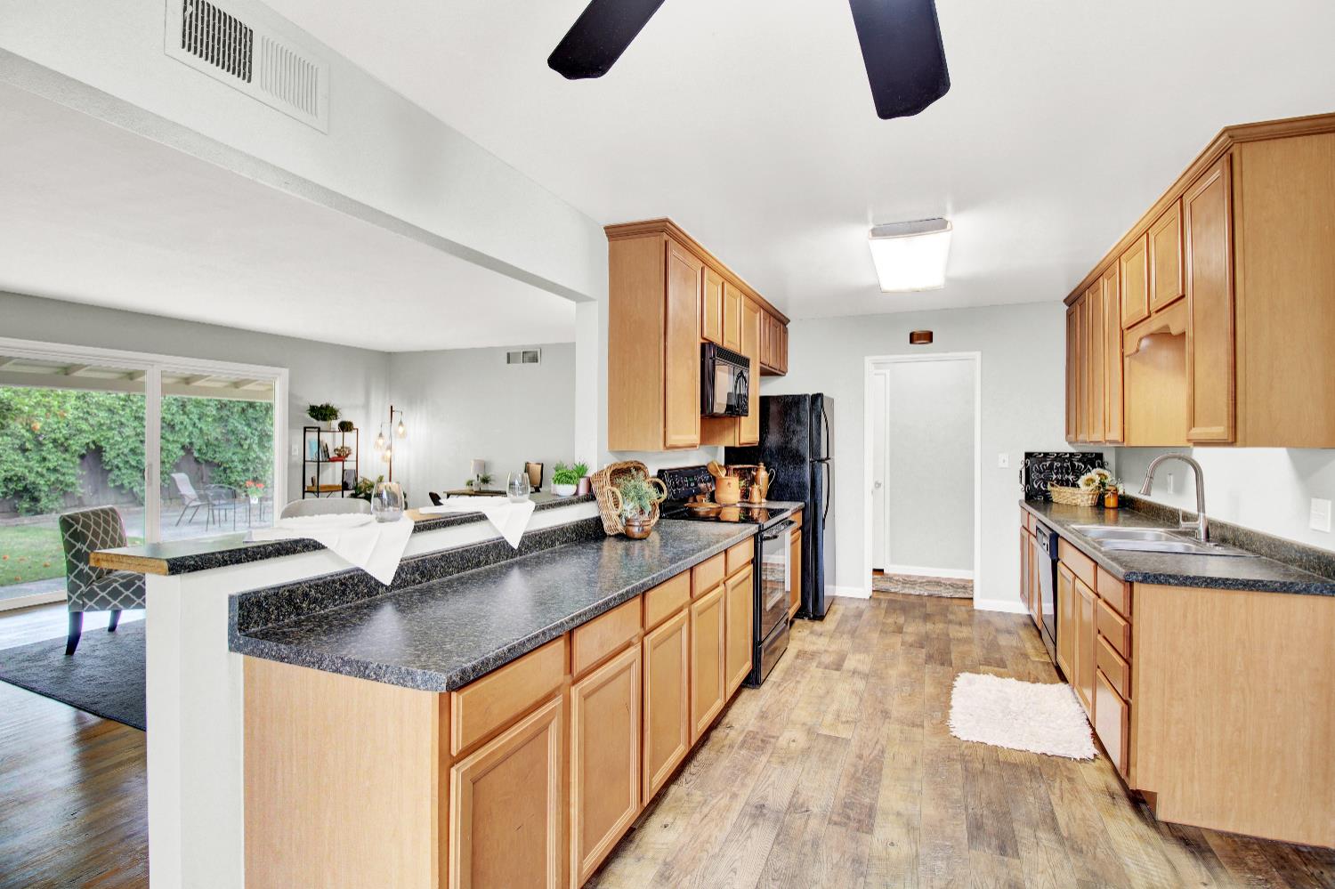 1530 Morene Way, Modesto, CA 95355