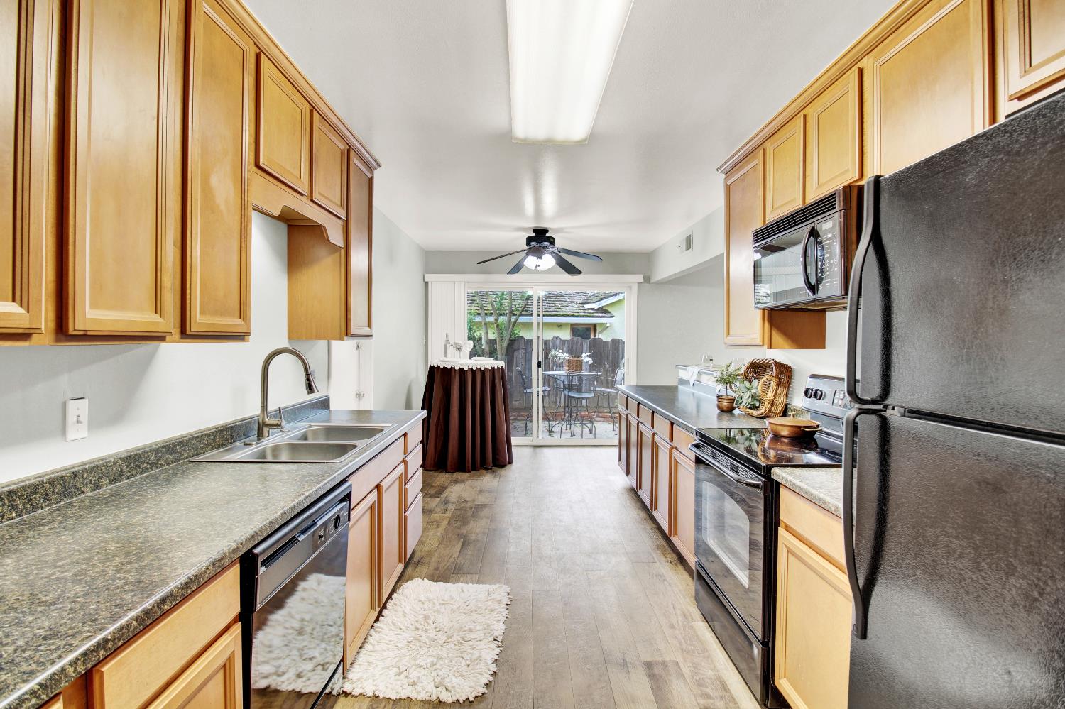 1530 Morene Way, Modesto, CA 95355