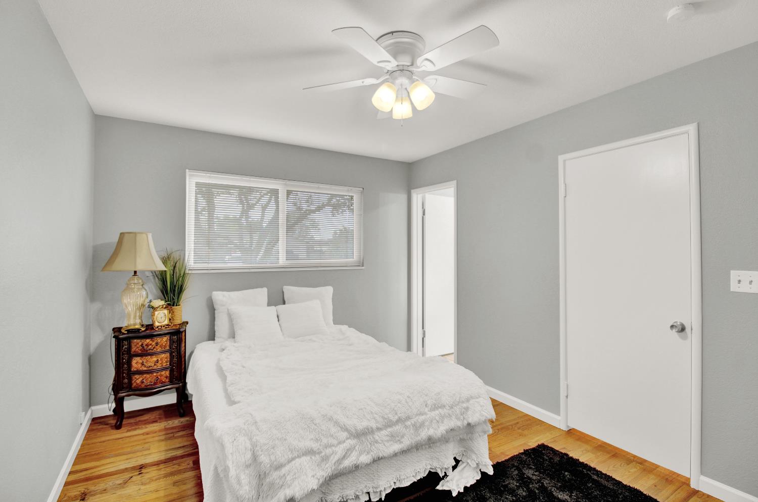 1530 Morene Way, Modesto, CA 95355