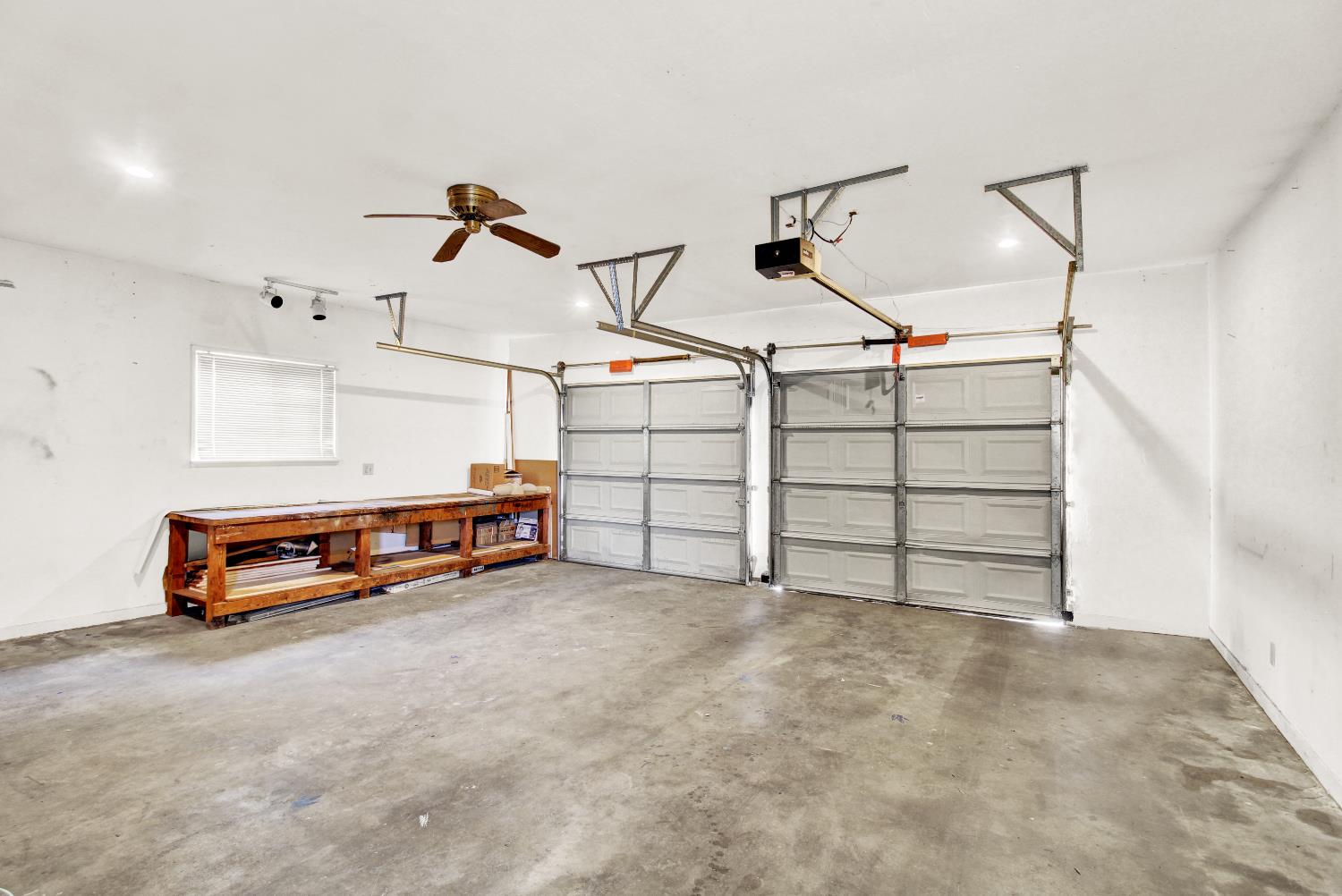 1530 Morene Way, Modesto, CA 95355