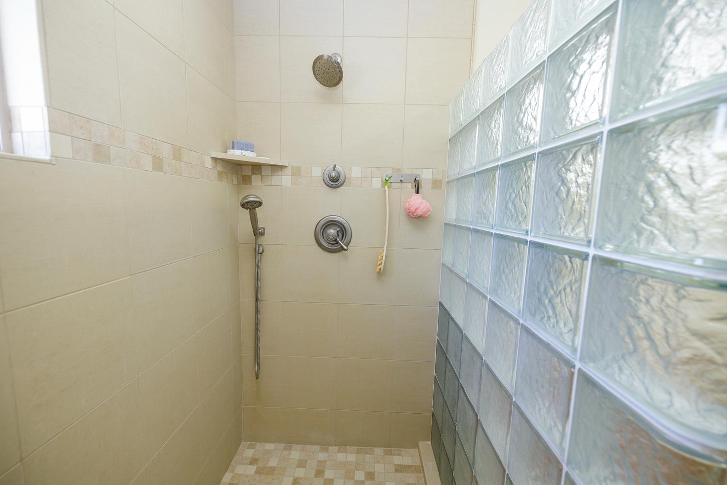 7167 Eleanor Rd, Oakdale, CA 95361