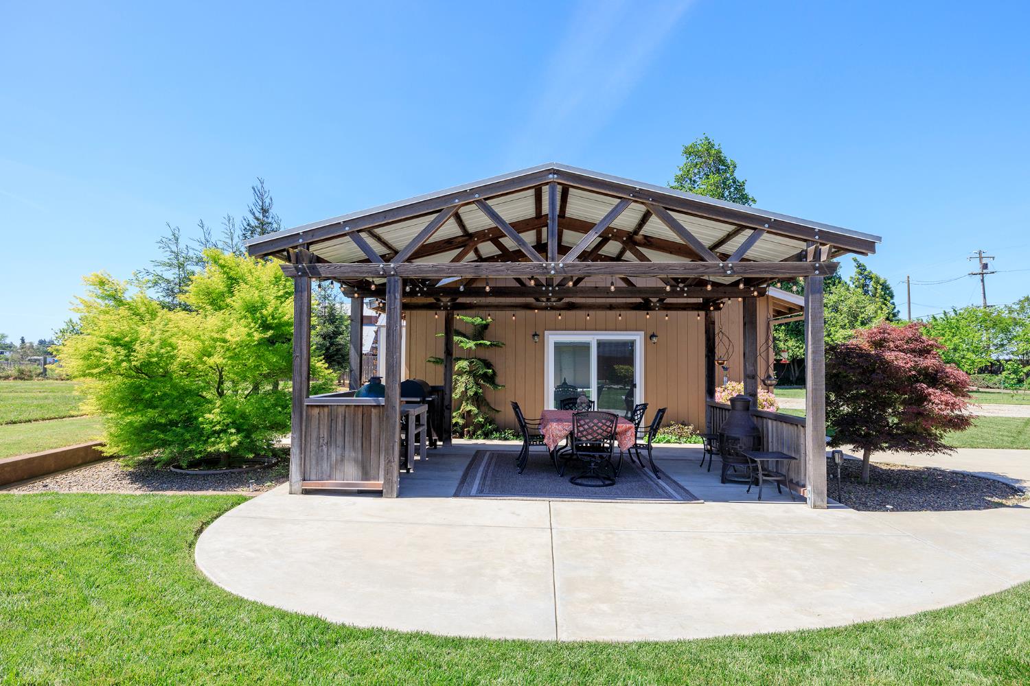 7167 Eleanor Rd, Oakdale, CA 95361