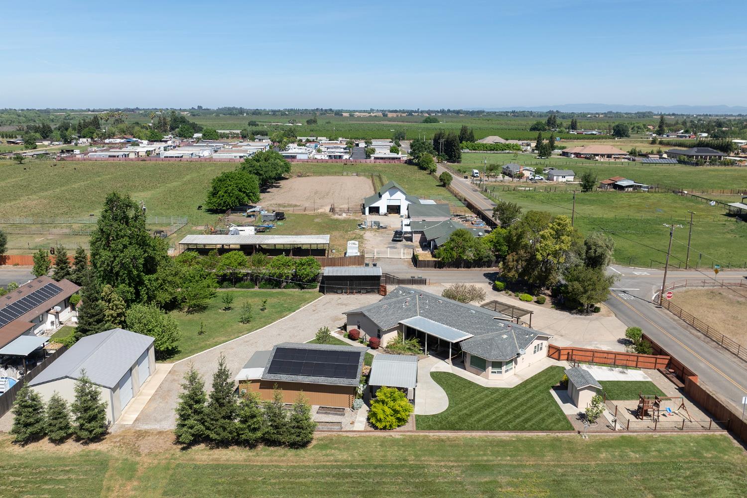 7167 Eleanor Rd, Oakdale, CA 95361