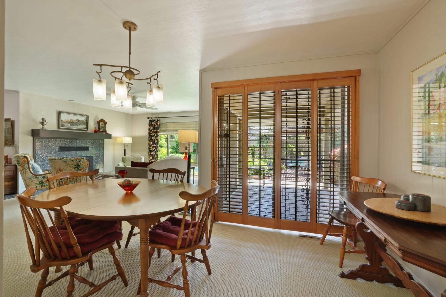 2406 Kenmore Ct, Modesto, CA 95350