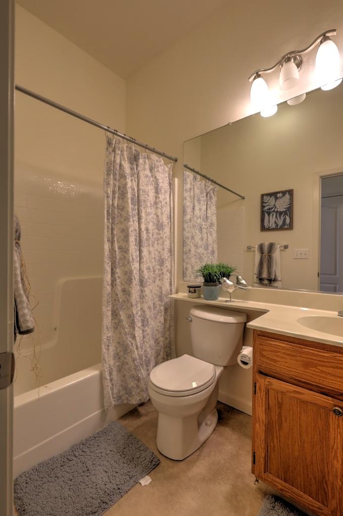 3501 Red Maple Dr, Modesto, CA 95355