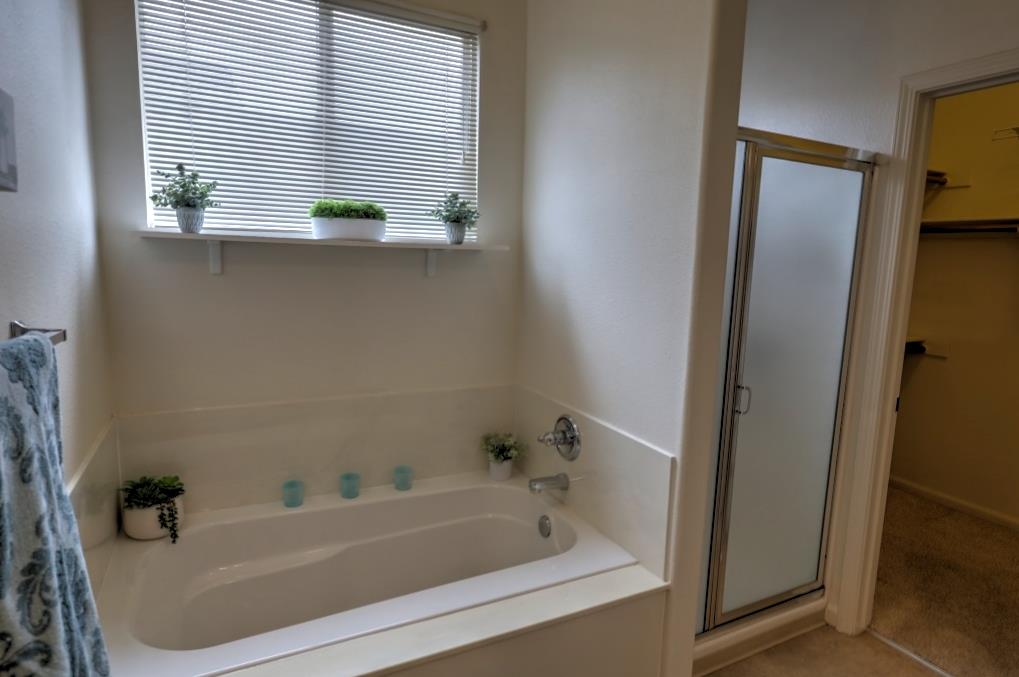 3501 Red Maple Dr, Modesto, CA 95355