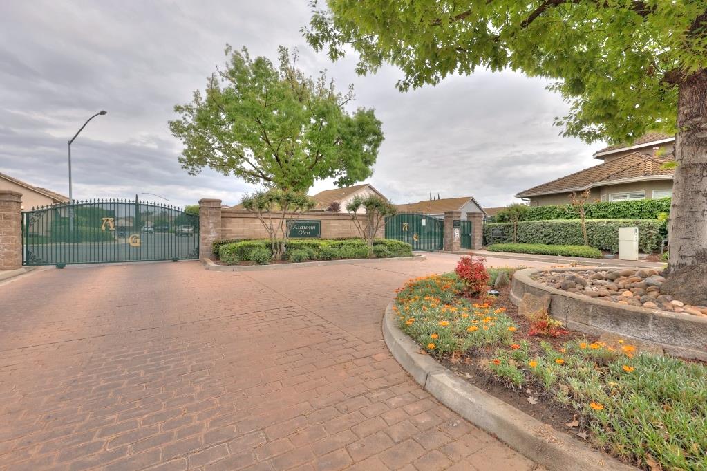 3501 Red Maple Dr, Modesto, CA 95355