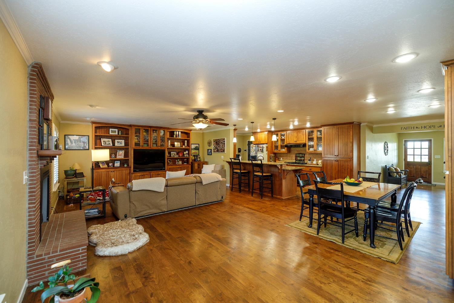 29209 Orange Ave, Escalon, CA 95320