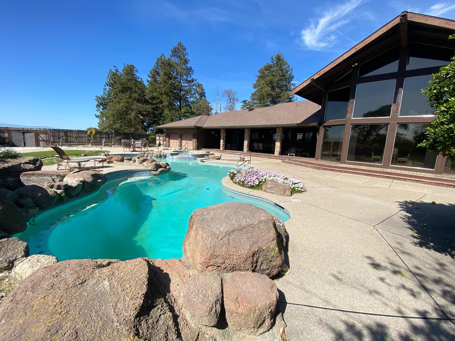 24916 S Manteca Rd, Manteca, CA 95337