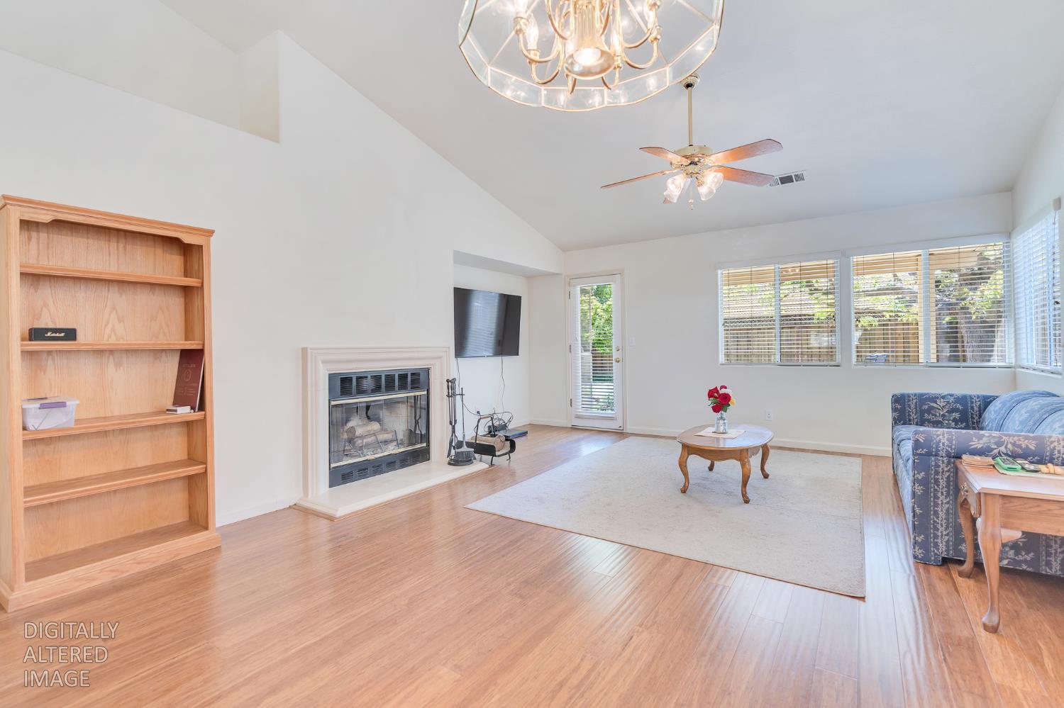 1817 Brooks Ct, Los Banos, CA 93635