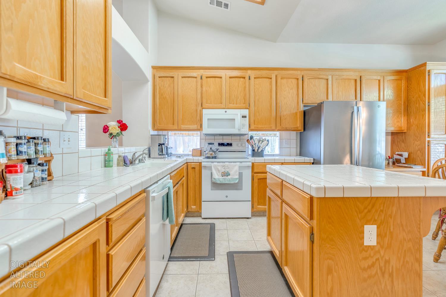 1817 Brooks Ct, Los Banos, CA 93635