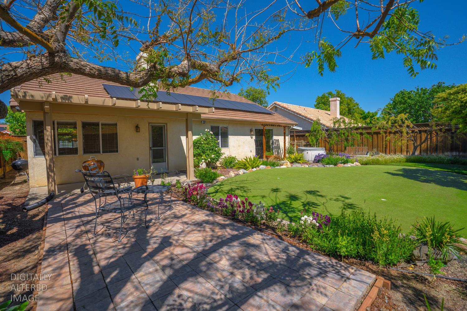 1817 Brooks Ct, Los Banos, CA 93635