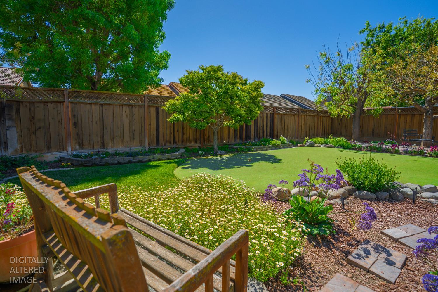 1817 Brooks Ct, Los Banos, CA 93635