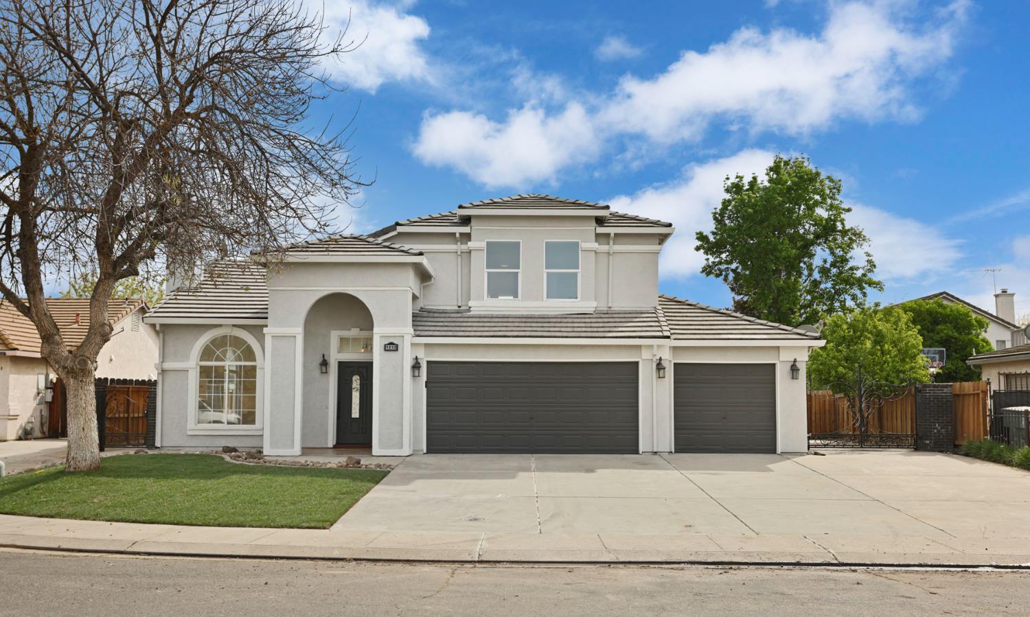 1212 Mcknight Ct, Modesto, CA 95351