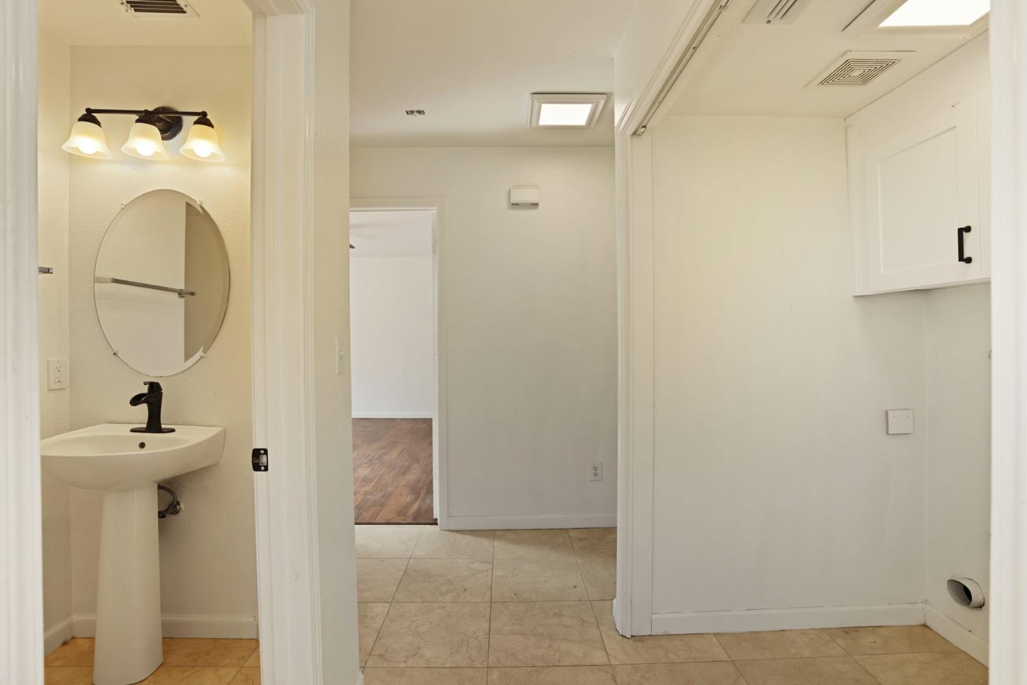 1212 Mcknight Ct, Modesto, CA 95351