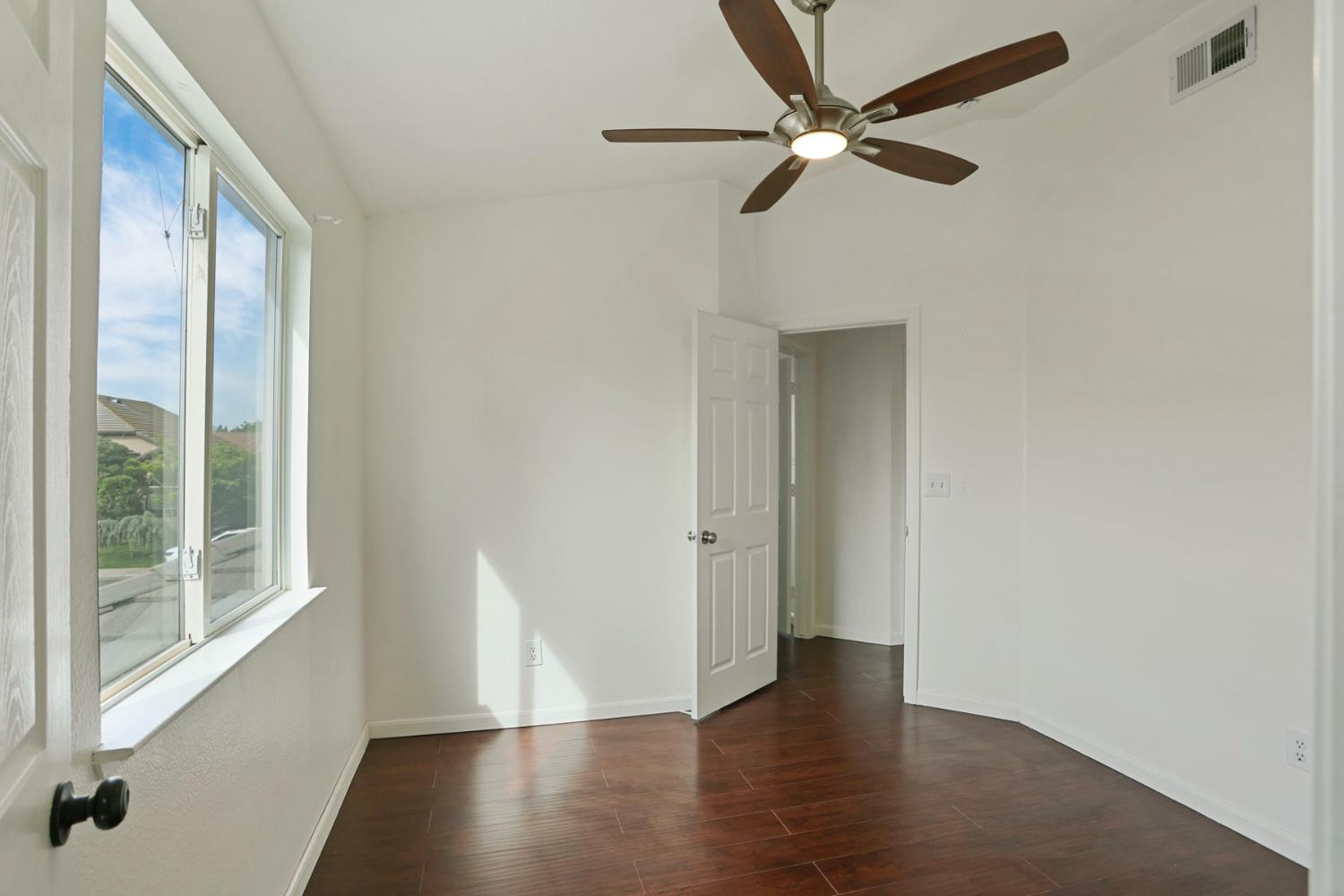 1212 Mcknight Ct, Modesto, CA 95351