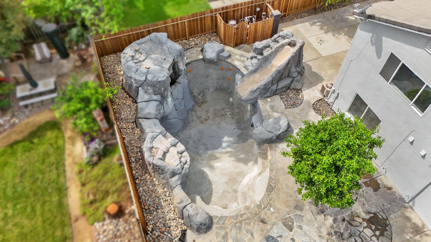 1212 Mcknight Ct, Modesto, CA 95351