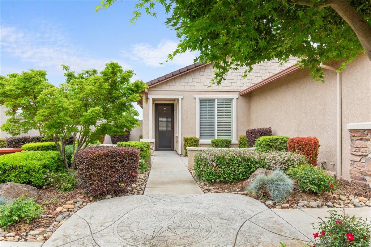 2053 Shady Oak St, Manteca, CA 95336