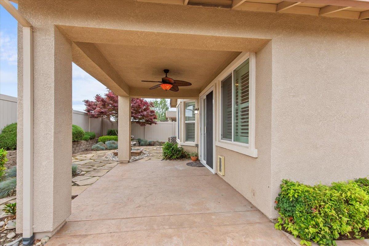 2053 Shady Oak St, Manteca, CA 95336