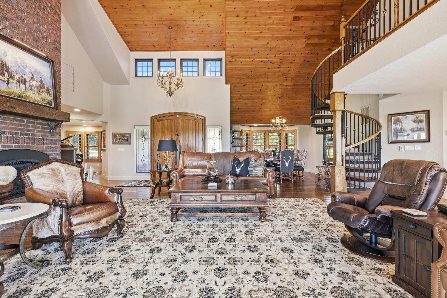 9000 Oak View Dr, Oakdale, CA 95361