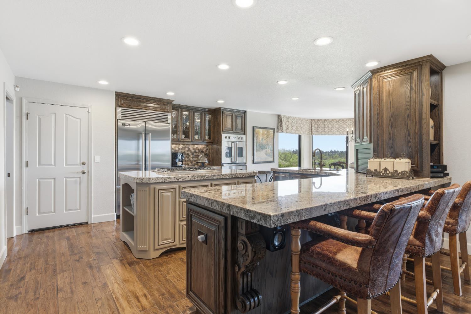 9000 Oak View Dr, Oakdale, CA 95361