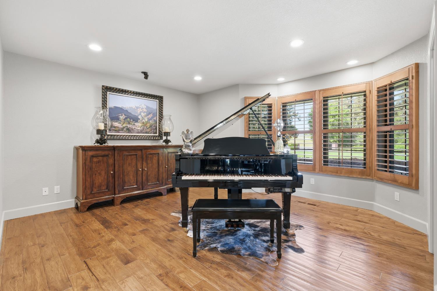 9000 Oak View Dr, Oakdale, CA 95361