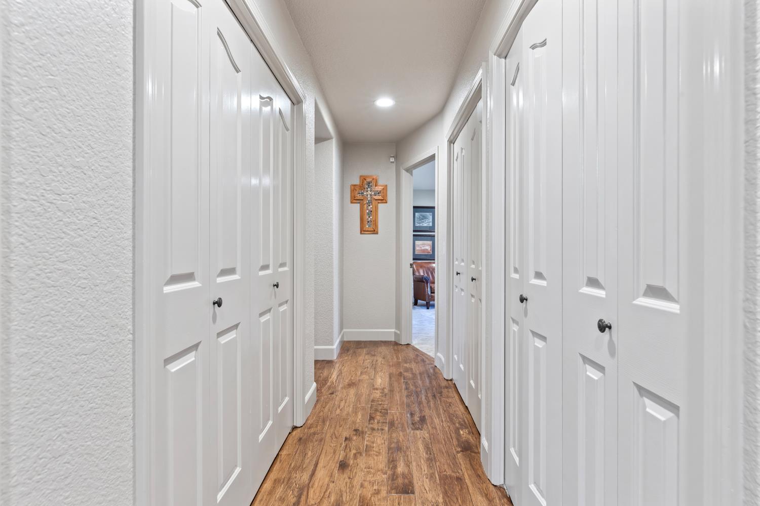 9000 Oak View Dr, Oakdale, CA 95361