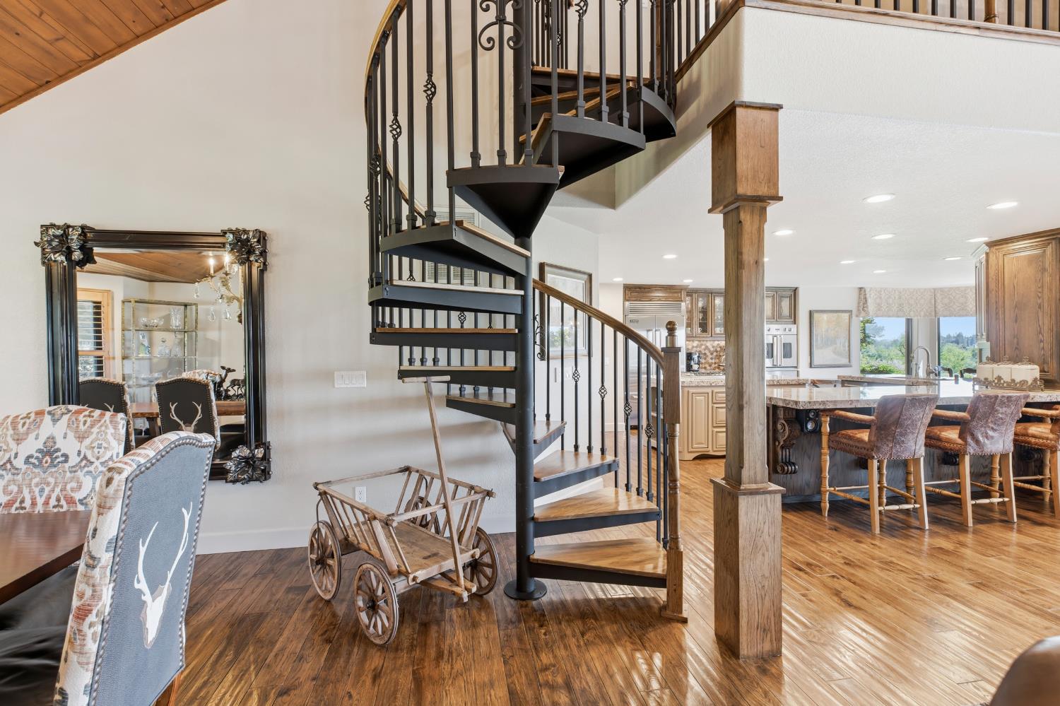 9000 Oak View Dr, Oakdale, CA 95361