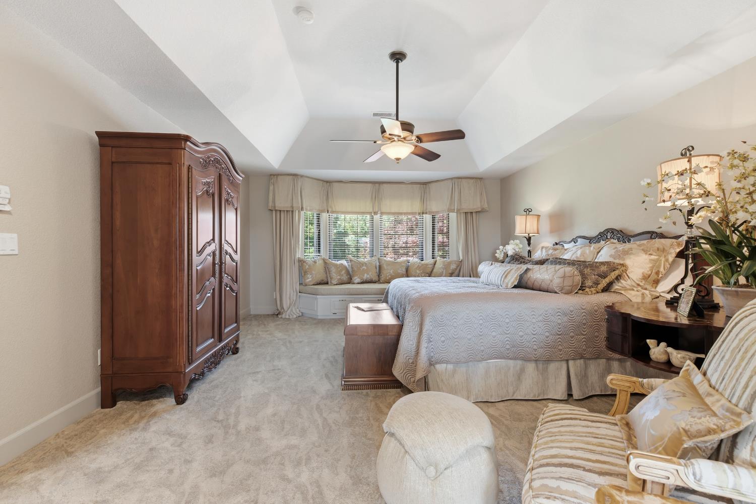 9000 Oak View Dr, Oakdale, CA 95361