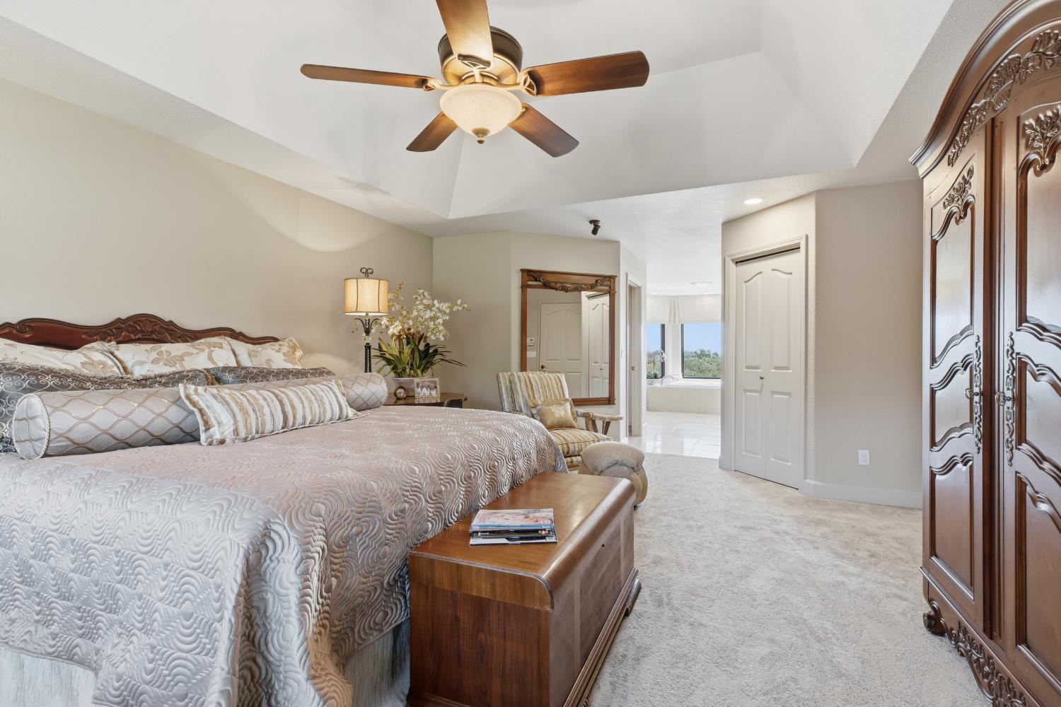 9000 Oak View Dr, Oakdale, CA 95361