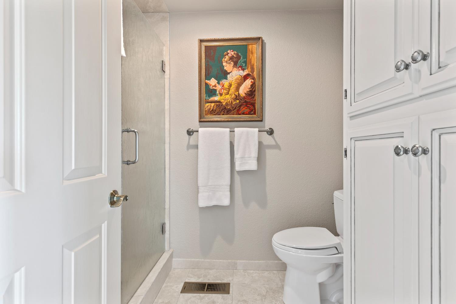 9000 Oak View Dr, Oakdale, CA 95361