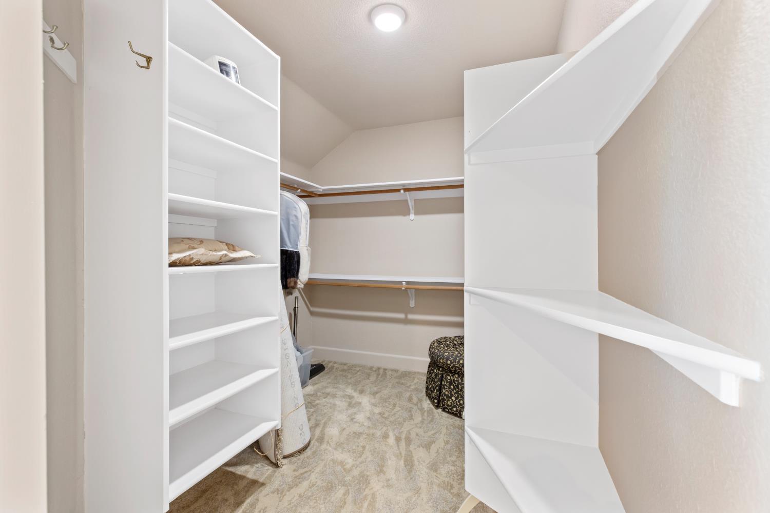 9000 Oak View Dr, Oakdale, CA 95361