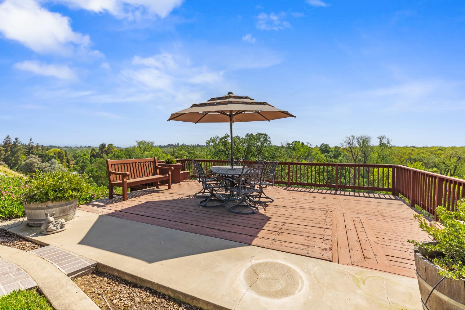 9000 Oak View Dr, Oakdale, CA 95361