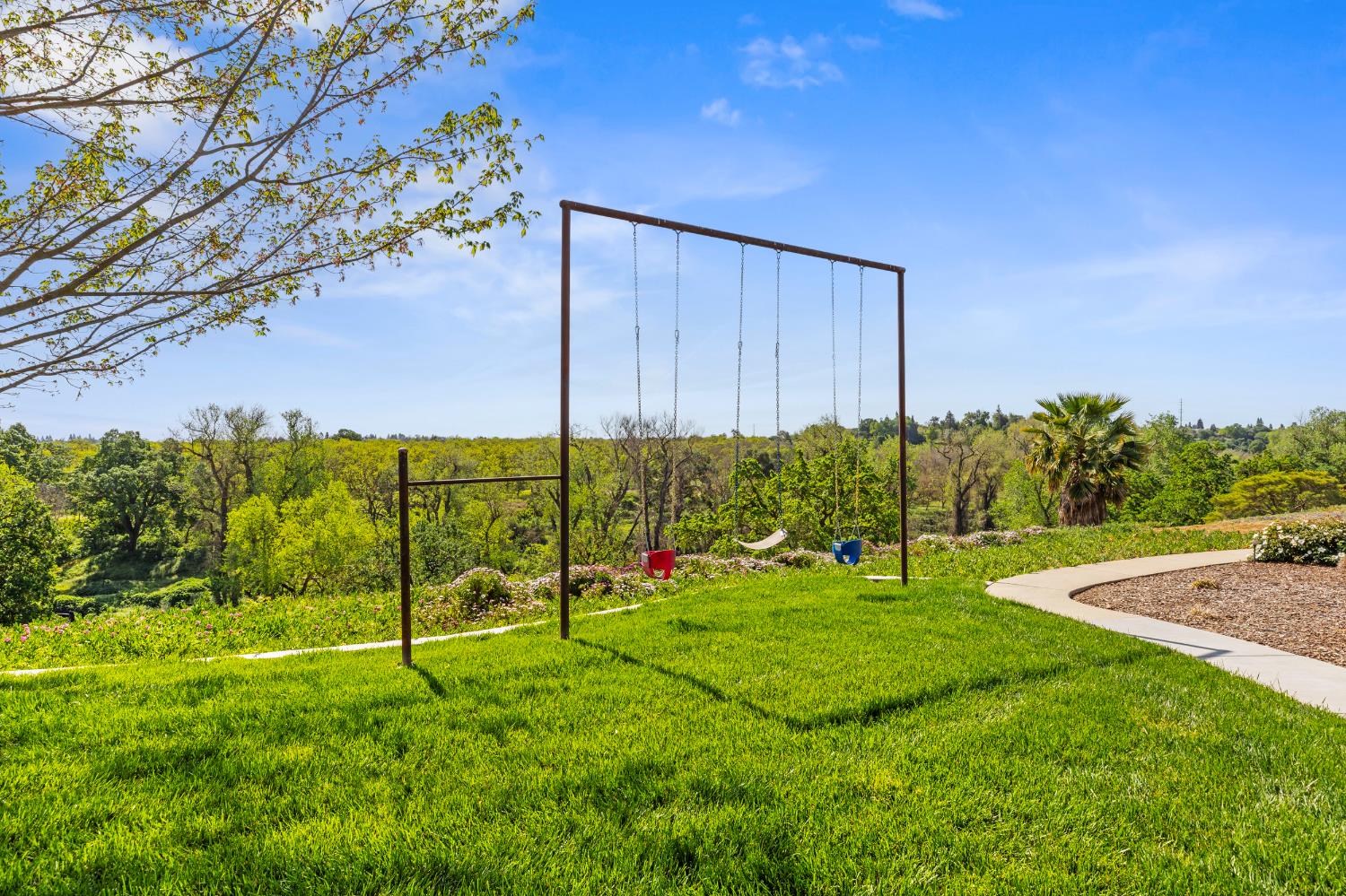 9000 Oak View Dr, Oakdale, CA 95361