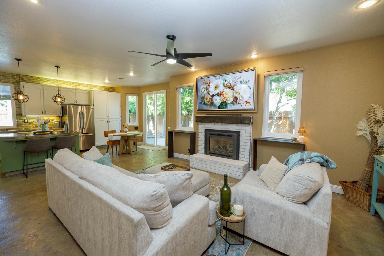 227 Van Dyken Way, Ripon, CA 95366