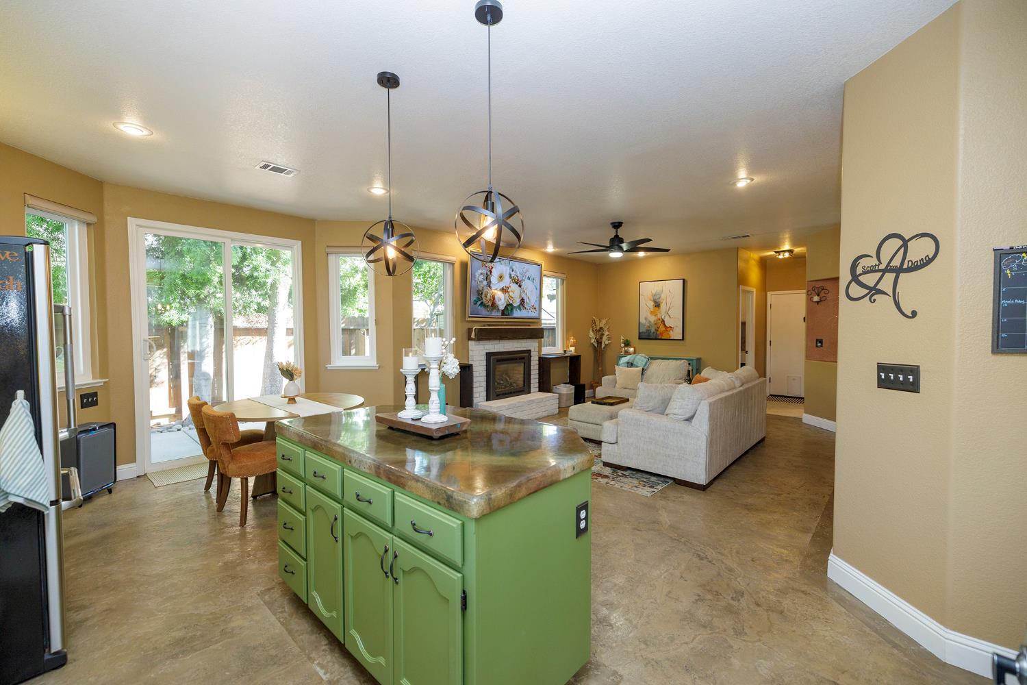 227 Van Dyken Way, Ripon, CA 95366