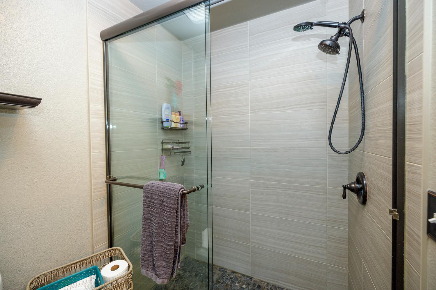 227 Van Dyken Way, Ripon, CA 95366