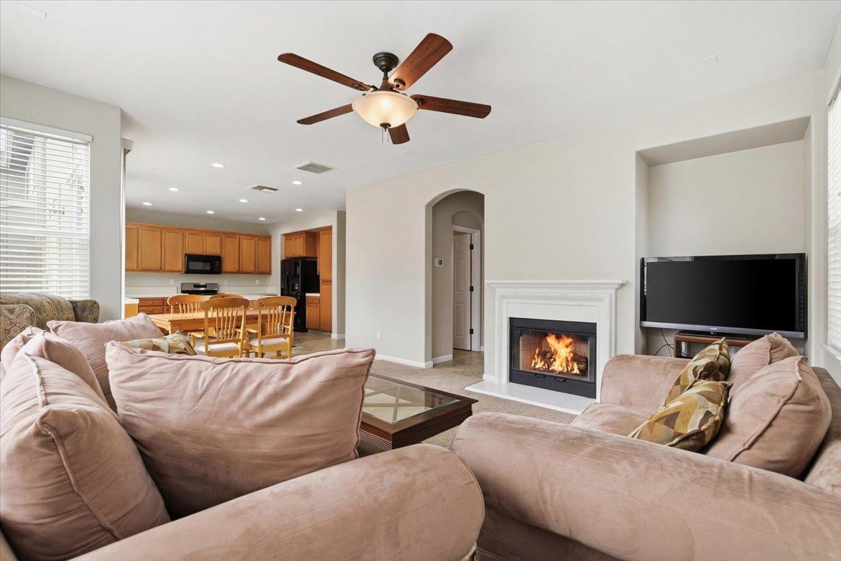 3554 Whitehaven Ave, Ceres, CA 95307