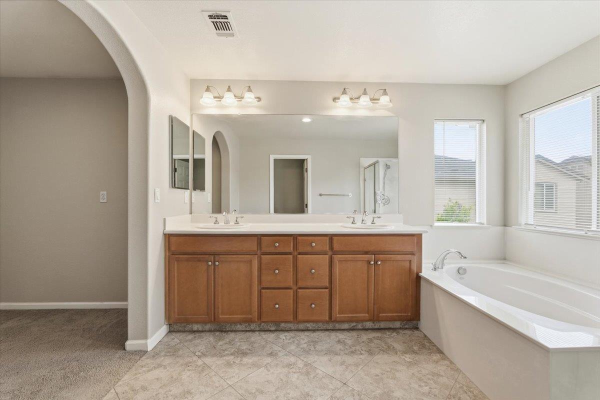 3554 Whitehaven Ave, Ceres, CA 95307