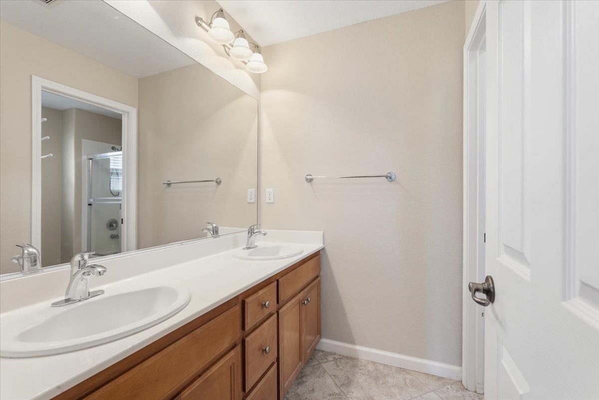 3554 Whitehaven Ave, Ceres, CA 95307