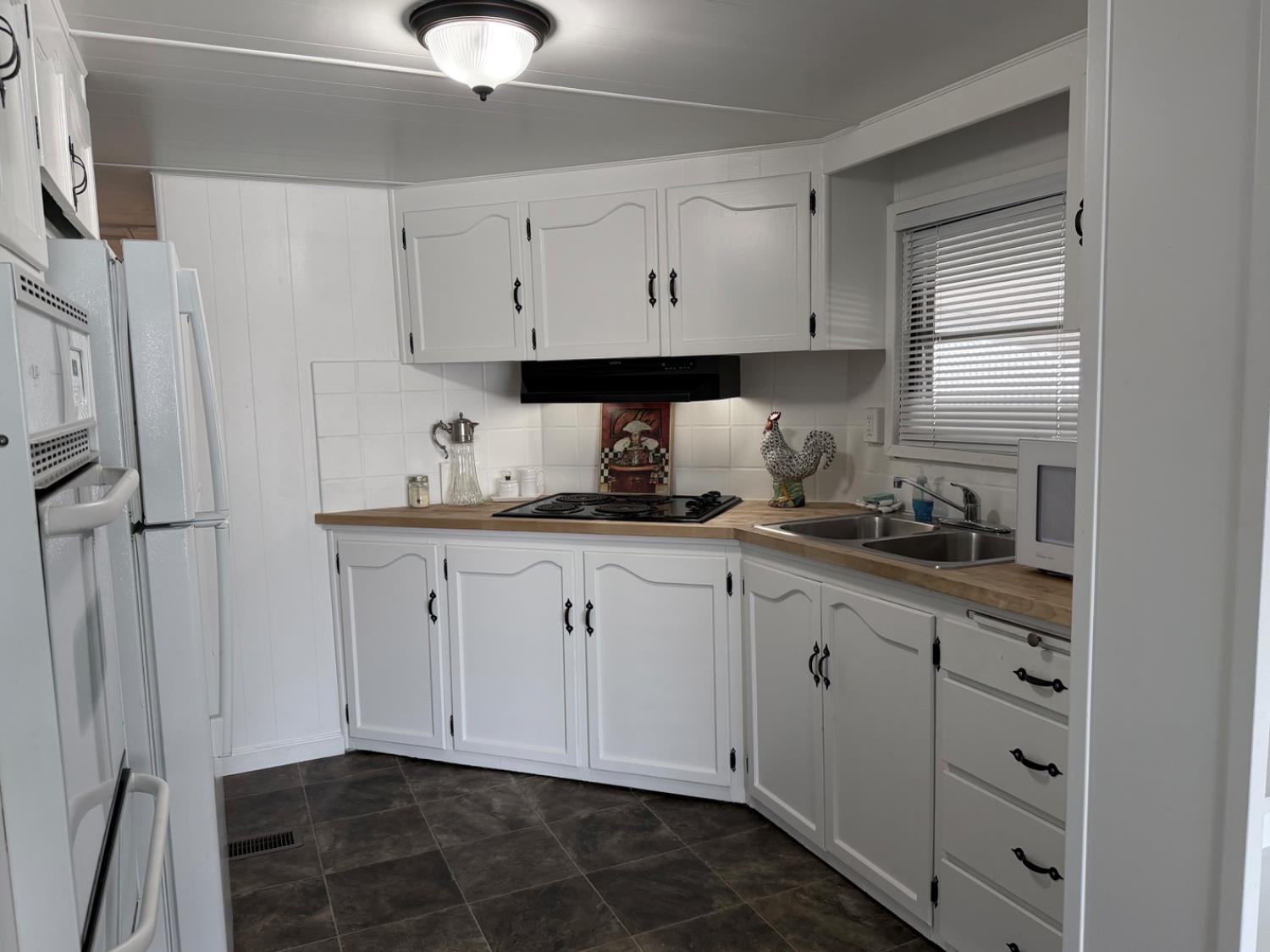 425 20TH CENTURY BLVD #C12, Turlock, CA 95380