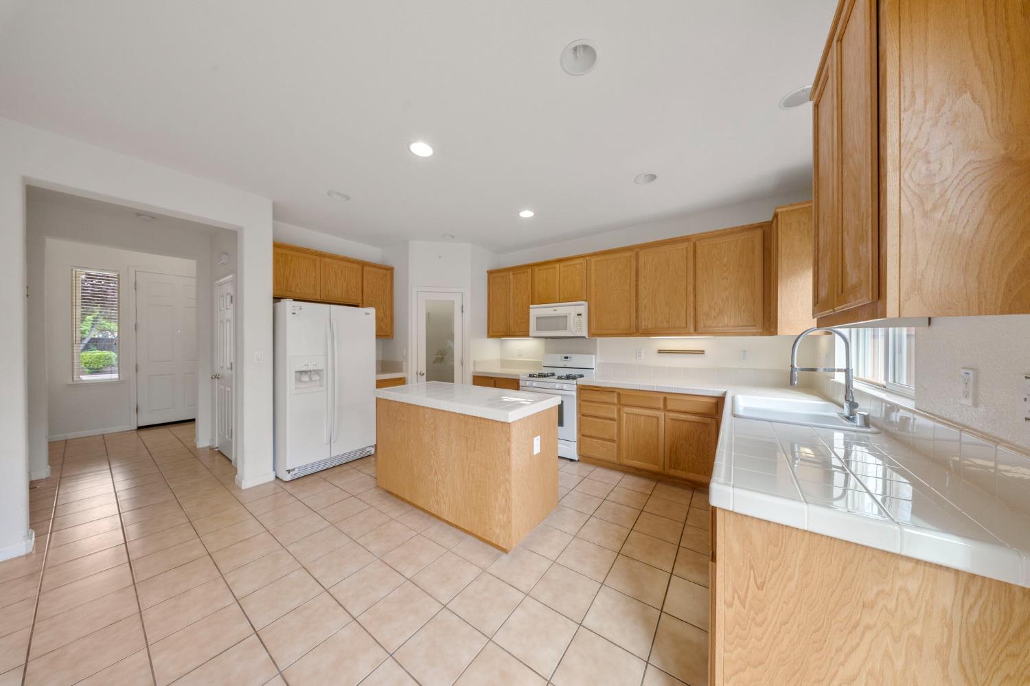 9332 Vintner Cir, Patterson, CA 95363