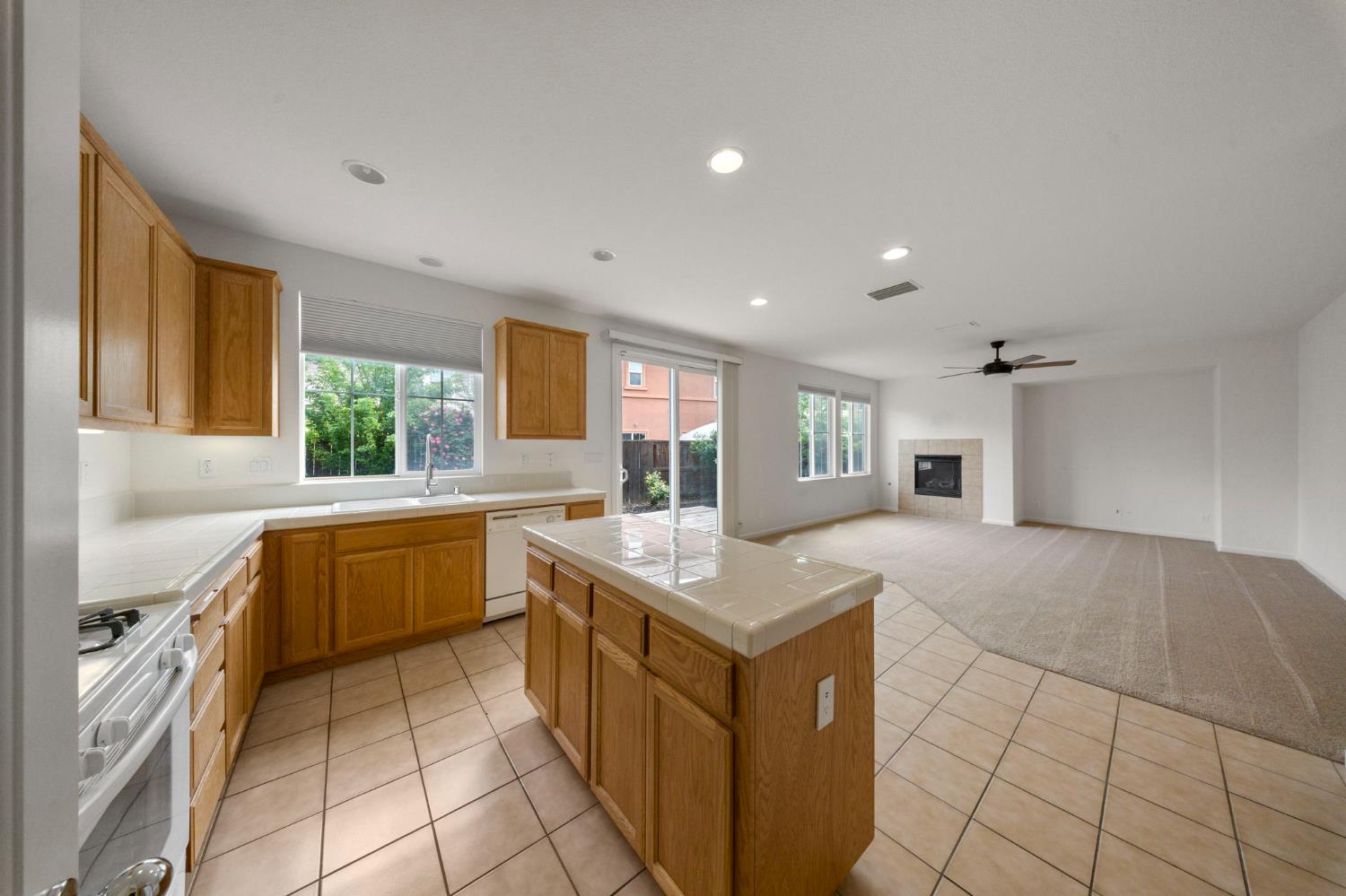 9332 Vintner Cir, Patterson, CA 95363