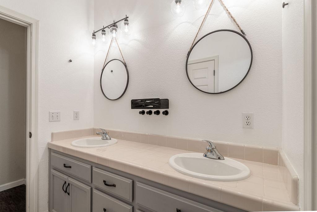 3604 Hillglen Ave, Modesto, CA 95355