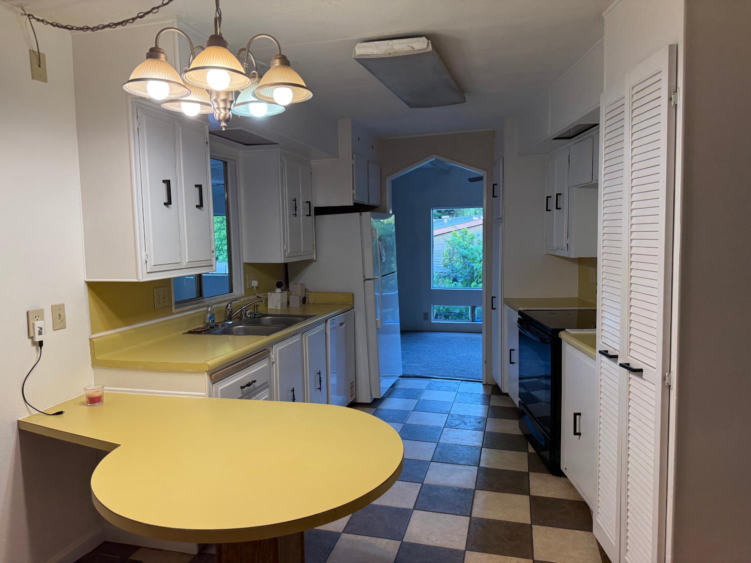 695 Feather Dr, Copperopolis, CA 95228