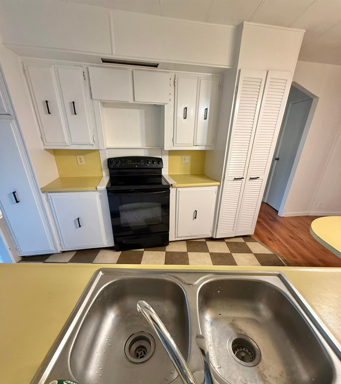 695 Feather Dr, Copperopolis, CA 95228