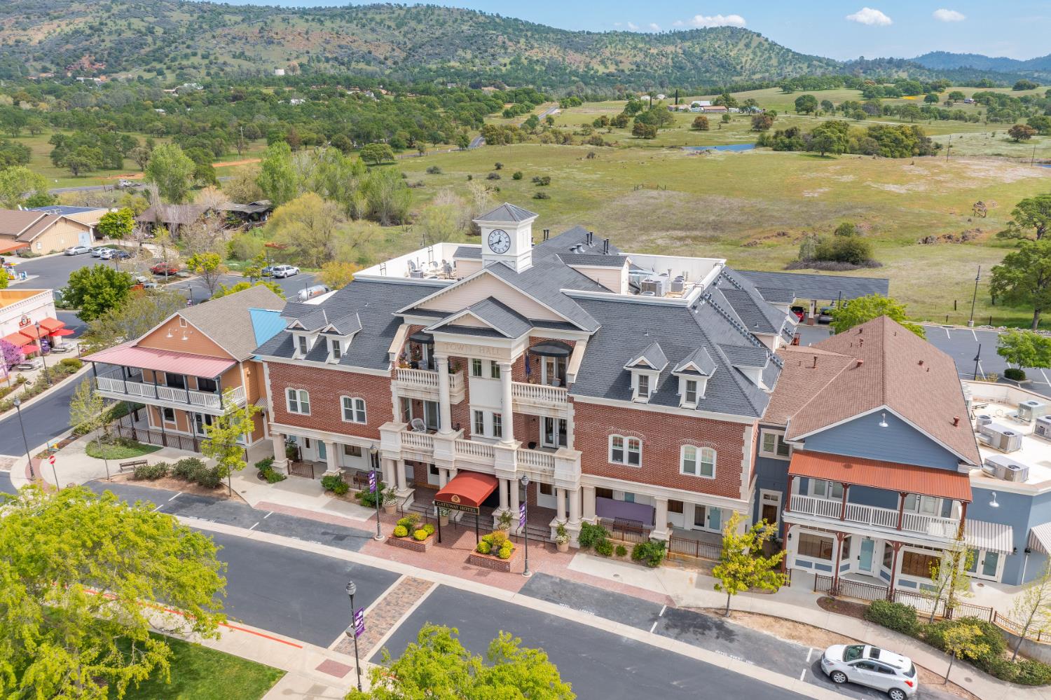 695 Feather Dr, Copperopolis, CA 95228