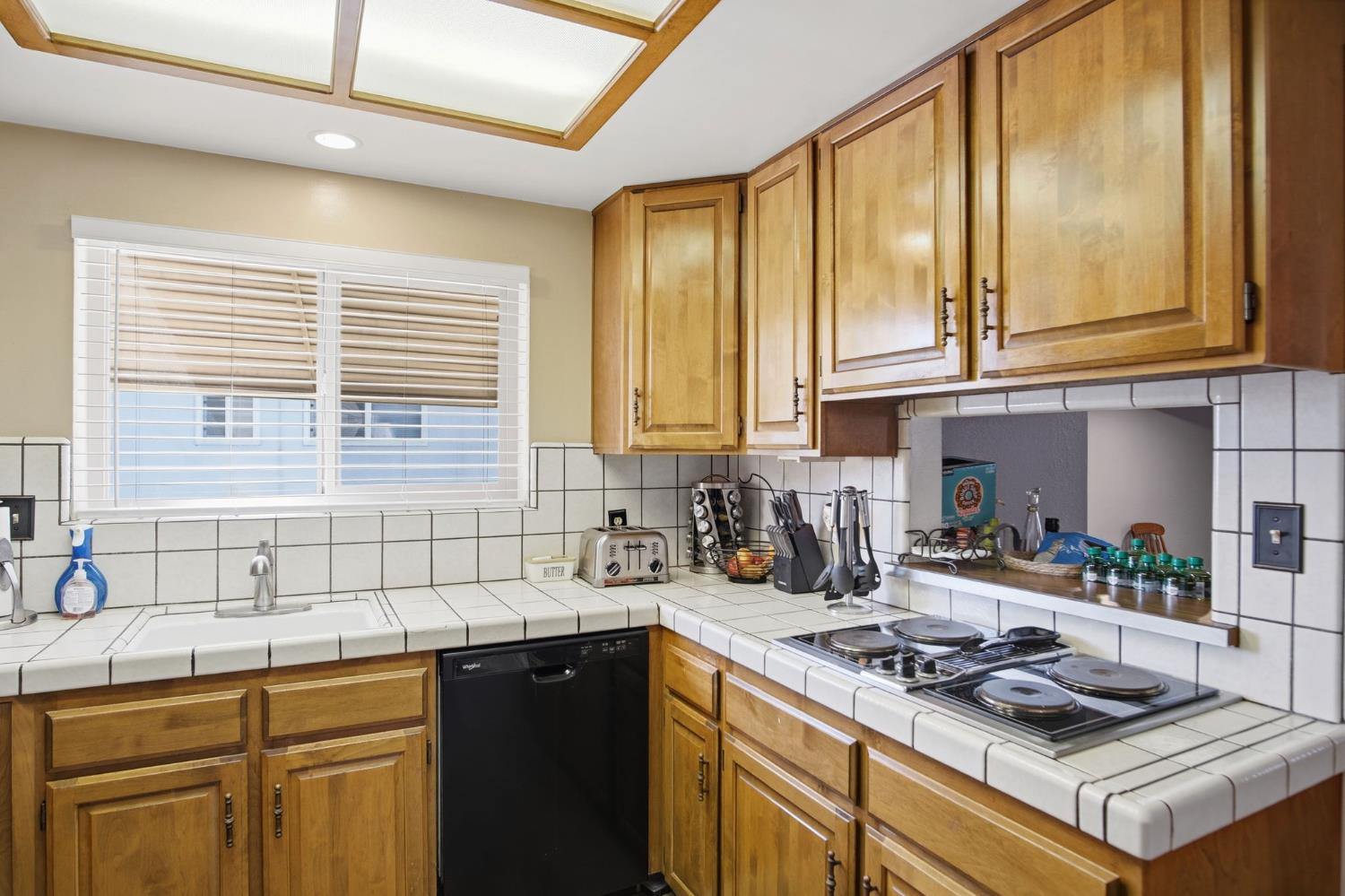 524 Ribier Ave, Modesto, CA 95350