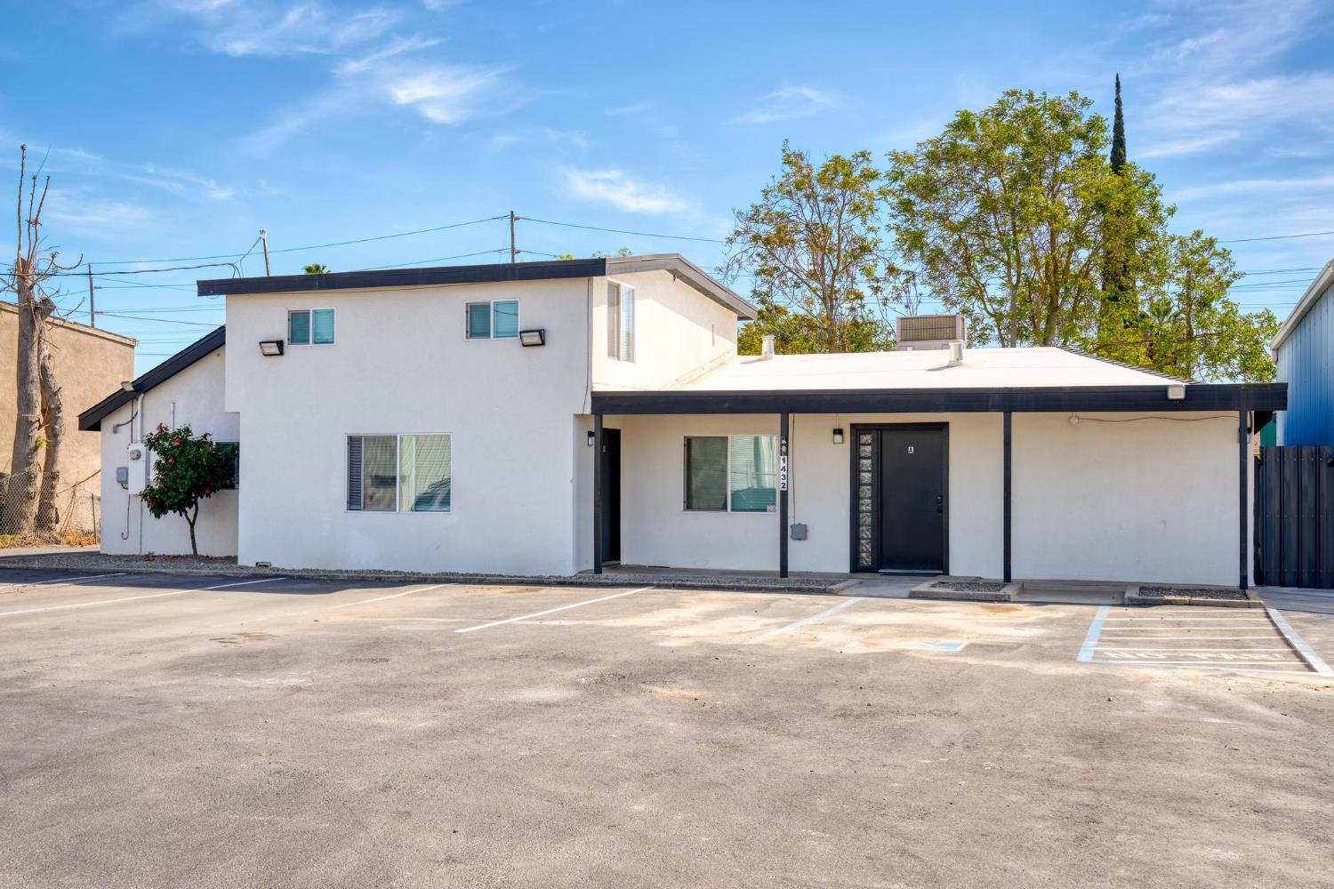 1432 Page Ct, Modesto, CA 95354